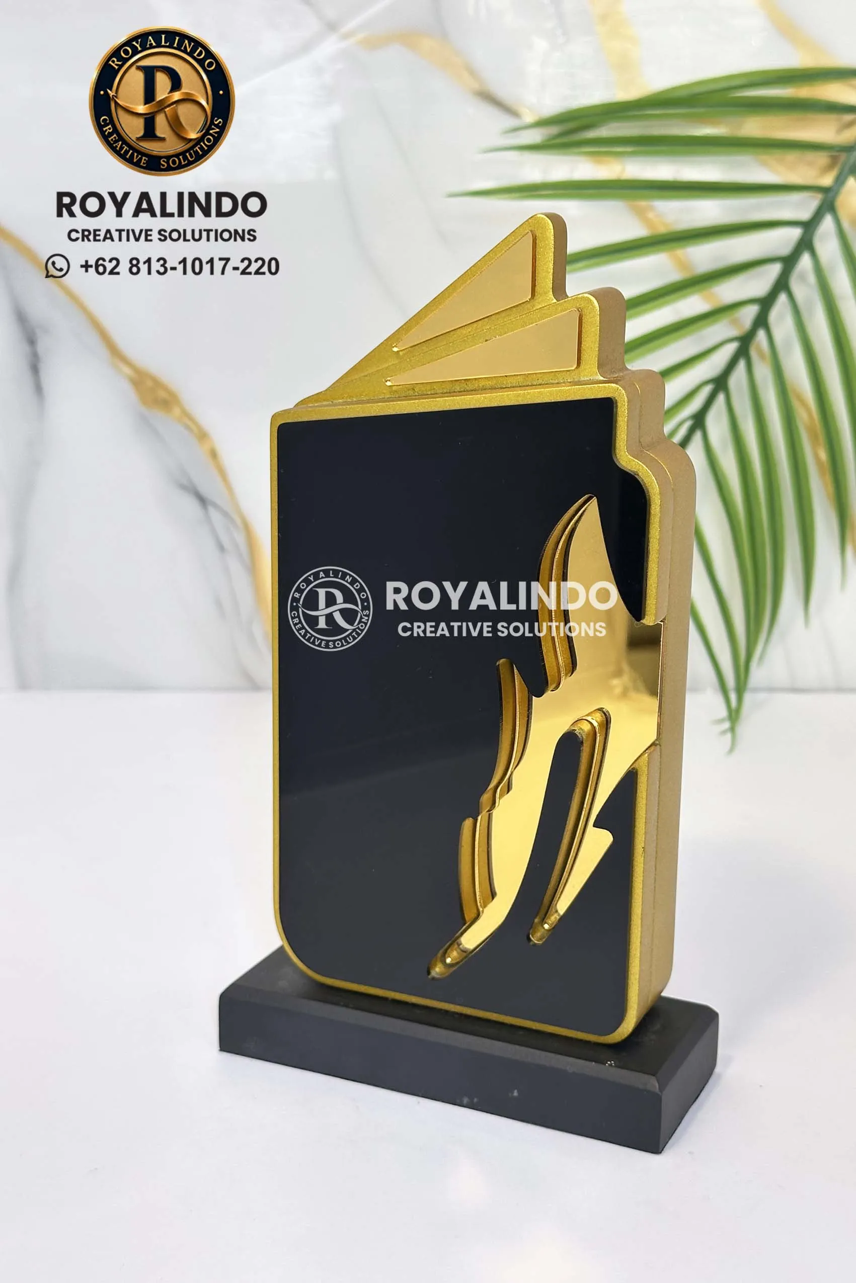 Plakat Resin Kombinasi Akrilik gold
