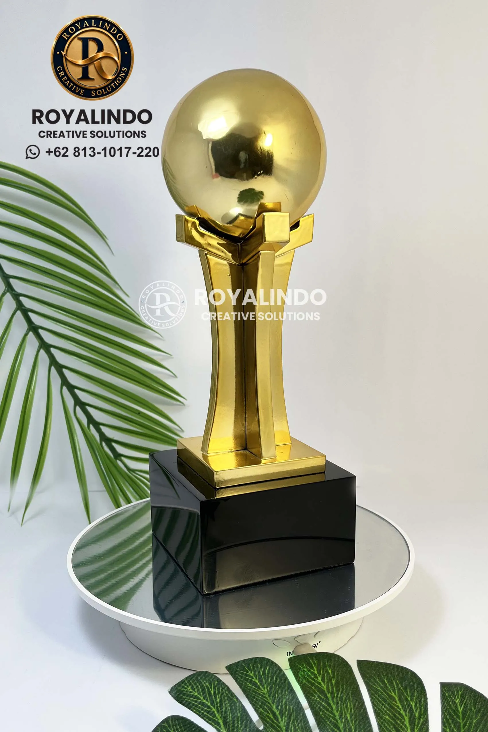 Trophy Resin Adhi Gold RP-057