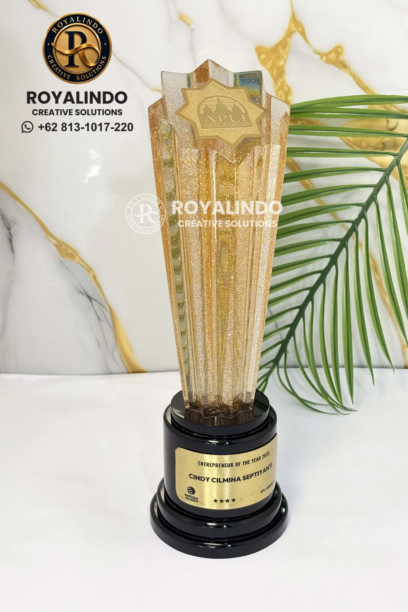 Trophy Resin Apli Gliter Gold